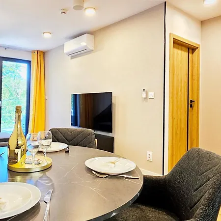 Holidayhomepl Sea & Forest B417 Z Sypialnia, Basen, Spa, Gym Gratis Apartment *